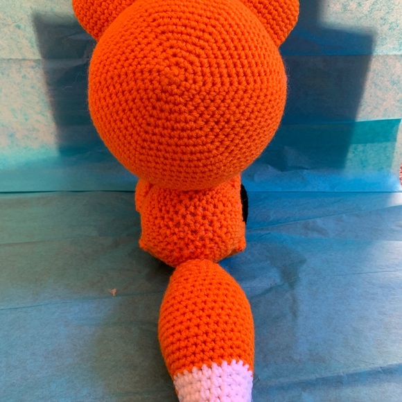 Sleeping fox - Picture 3 of 4